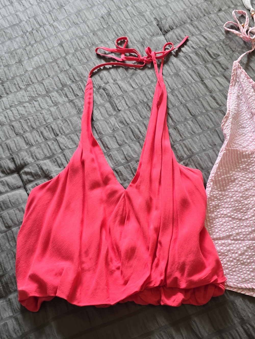 Bundle Deal 2 Halter Tops - Picture 4 of 5